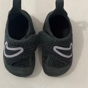 Nike Kids Black Slip-On Sneakers